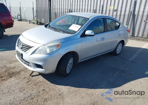 2013 Nissan Versa 1.6 Sv z USA, uszkodzony, nr VIN 3N1CN7AP3DL847366
